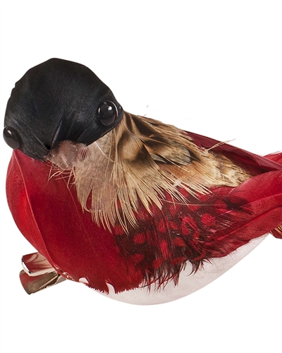 Add life to your spring décor with this faux bird from Balsam Hill’s Manor Robin Bird Ornament Set 