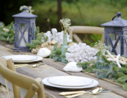 Holiday Outdoor Tablescape