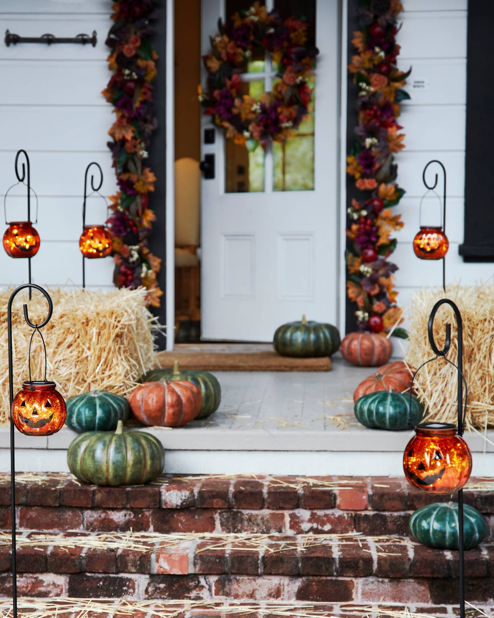 6 Fall Decorating Ideas for Your Porch and Outdoor Spaces