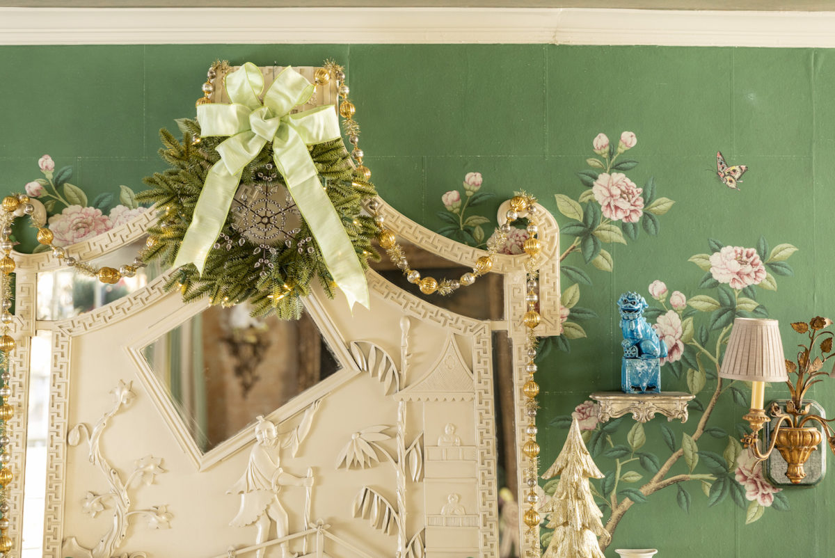 wreath with ribbon on mantel