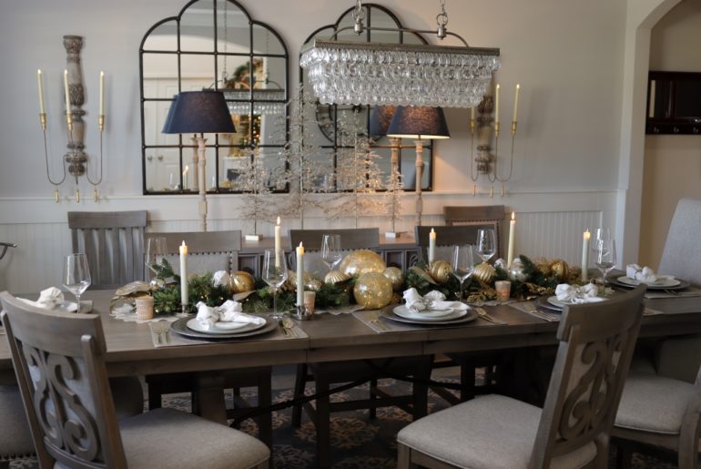 Christmas Decorating by the Room: Dining Room Christmas Décor Ideas