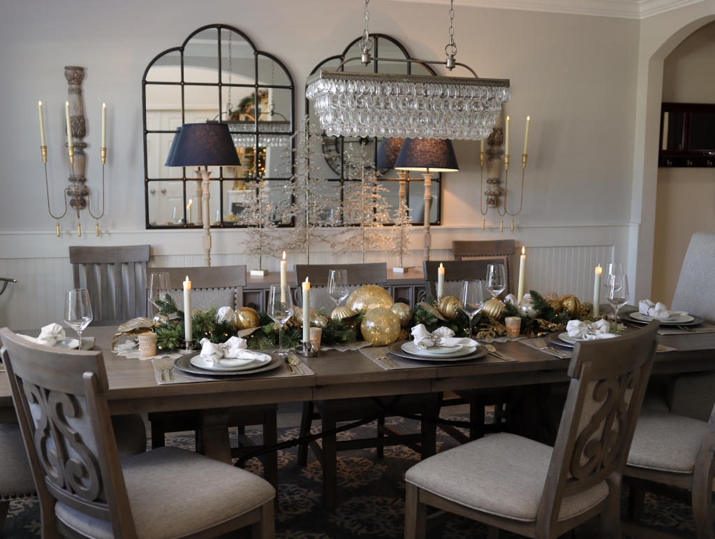 Melonie Graves' Christmas dining room featuring gold and champagne decor