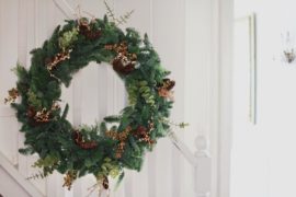 How to Hang Garlands & Wreaths Without Damage | Balsam Hill Blog